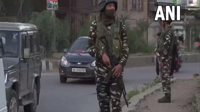 Jammu Kashmir News: लश्कर का एक आतंकी गिरफ्तार।