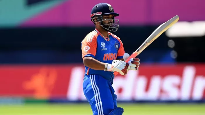Rishabh Pant ने तोड़ा MS Dhoni का 14 साल पुराना रिकॉर्ड