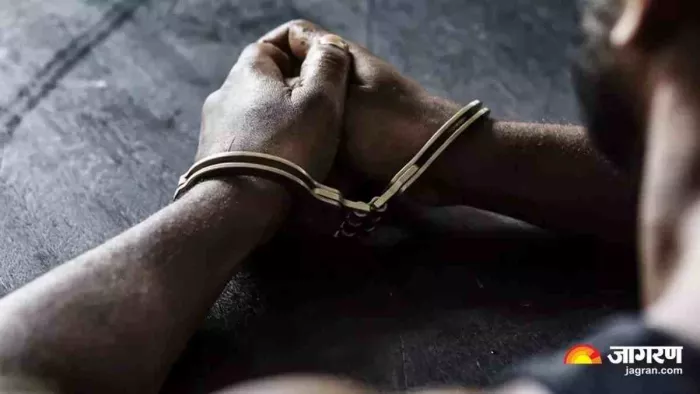 दुबई में नौकरी दिलाने के नाम पर धोखाधड़ी करने वाले गिरोह का मास्टरमाइंड गिरफ्तार।