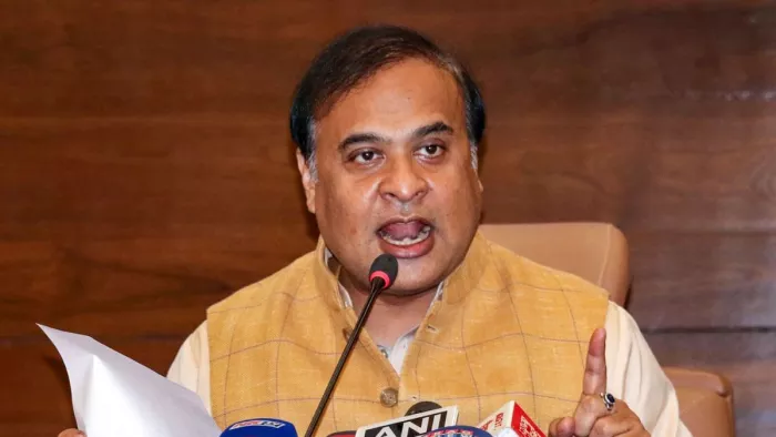 धुबरी में मंदिर के बाहर मांस फेंके जाने के बाद सांप्रदायिक तनाव फैल गया था (फोटो: पीटीआई)