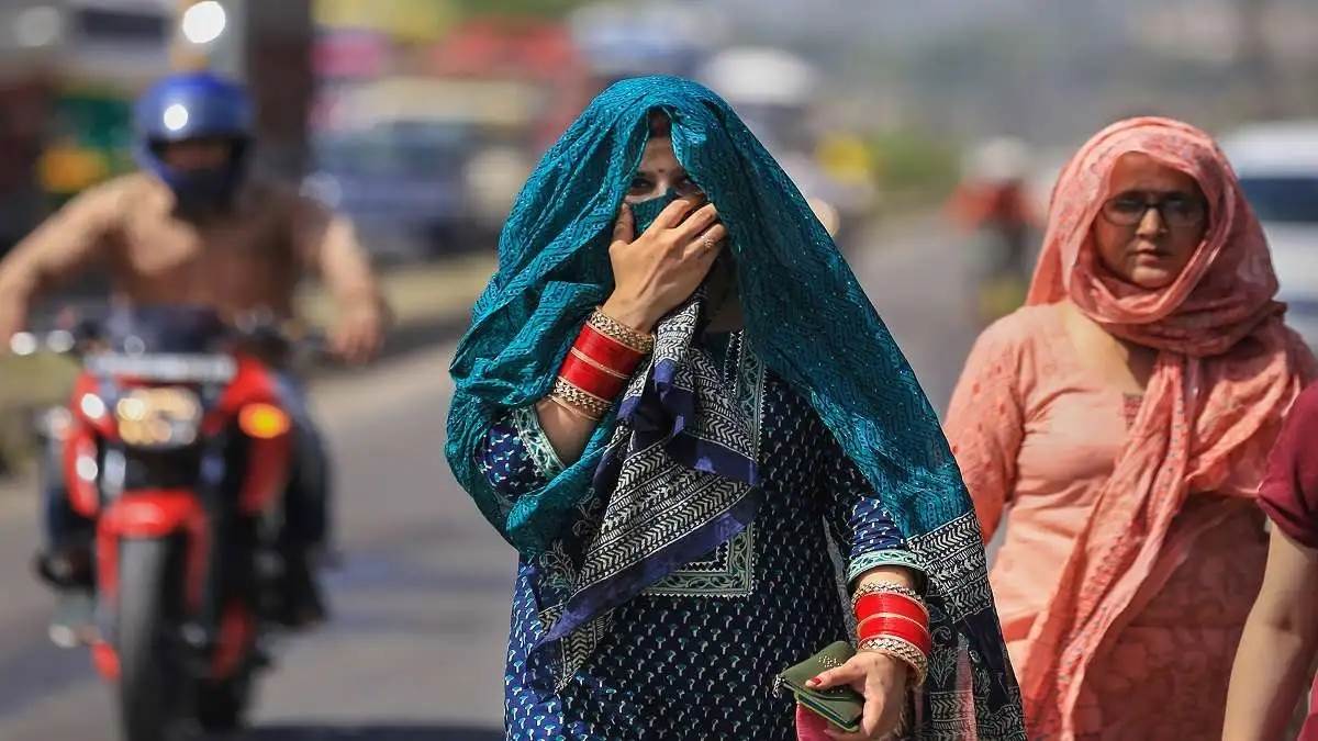 https://www.jagranimages.com/images/newimg/13062025/13_06_2025-bihar_heatwave_23962988.jpg