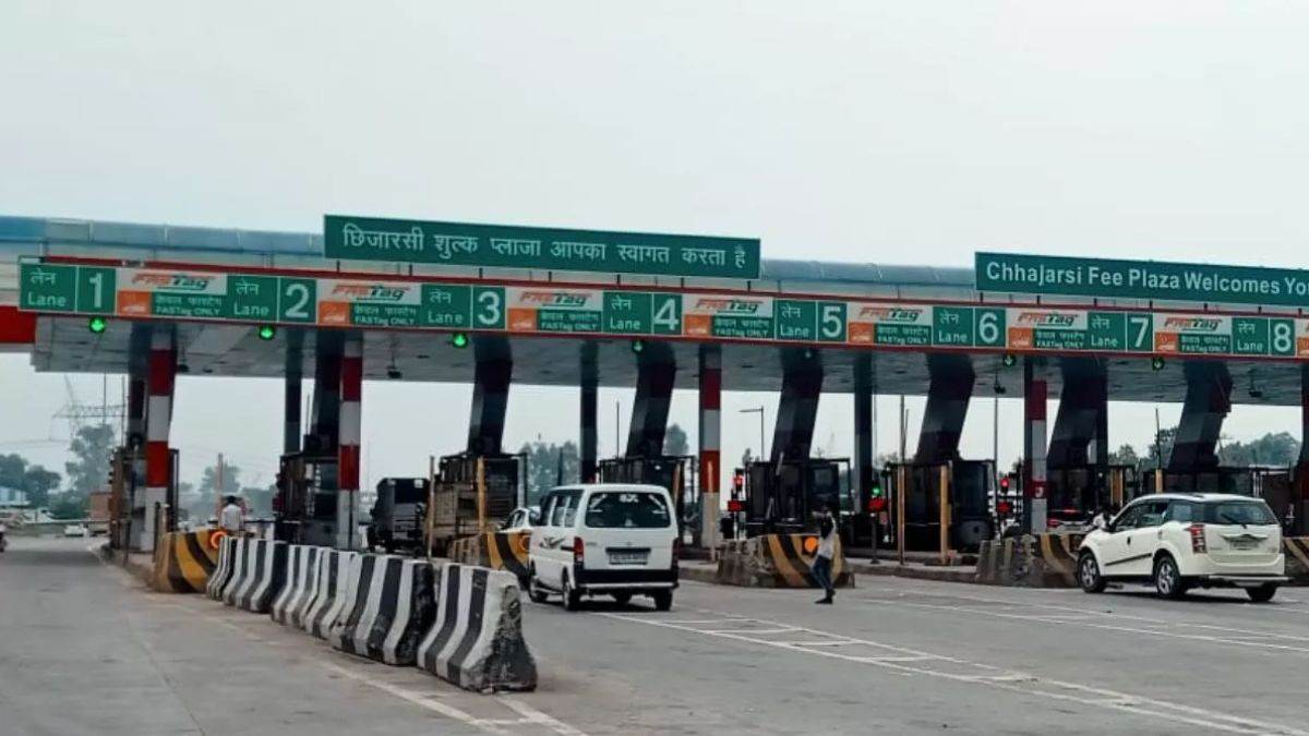 hapur nhai fines toll plaza 7 lakh for misconduct over fastag failure