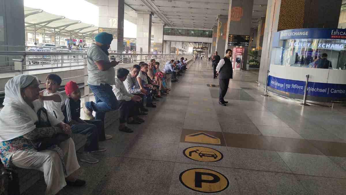 https://www.jagranimages.com/images/newimg/13062025/13_06_2025-igi_airport_2_23963517.jpg