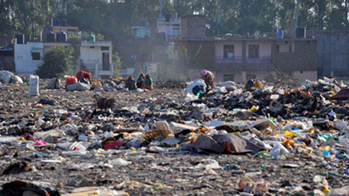 dadumajra dumping ground crores of rupees worth game in the name of garbage removal officials do not want to let it end