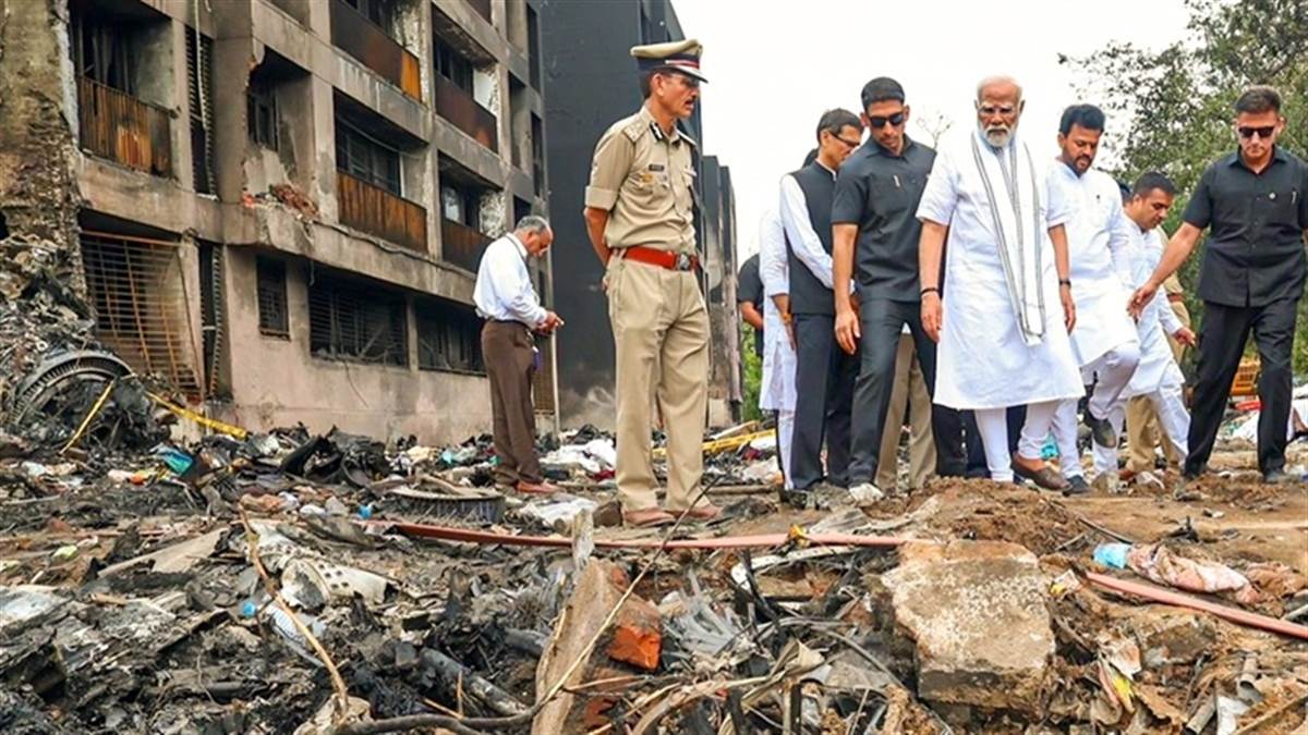 air india plane crash pm modi visits ahmedabad hospital meets victims
