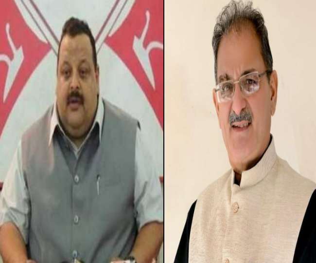 जनगणना के आंकड़ों में कश्मीर में जनसंख्या में अप्रत्याशित वृद्धि इसका सबूत है कि गड़बड़ हुई है।