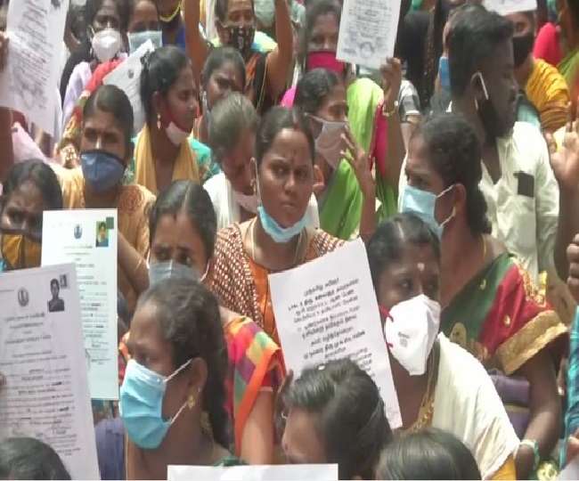 चेन्नई में सरकारी नौकरी के लिए नर्सों का विरोध-प्रदर्शन, पुलिस हिरासत में लिए गए कुछ लोग