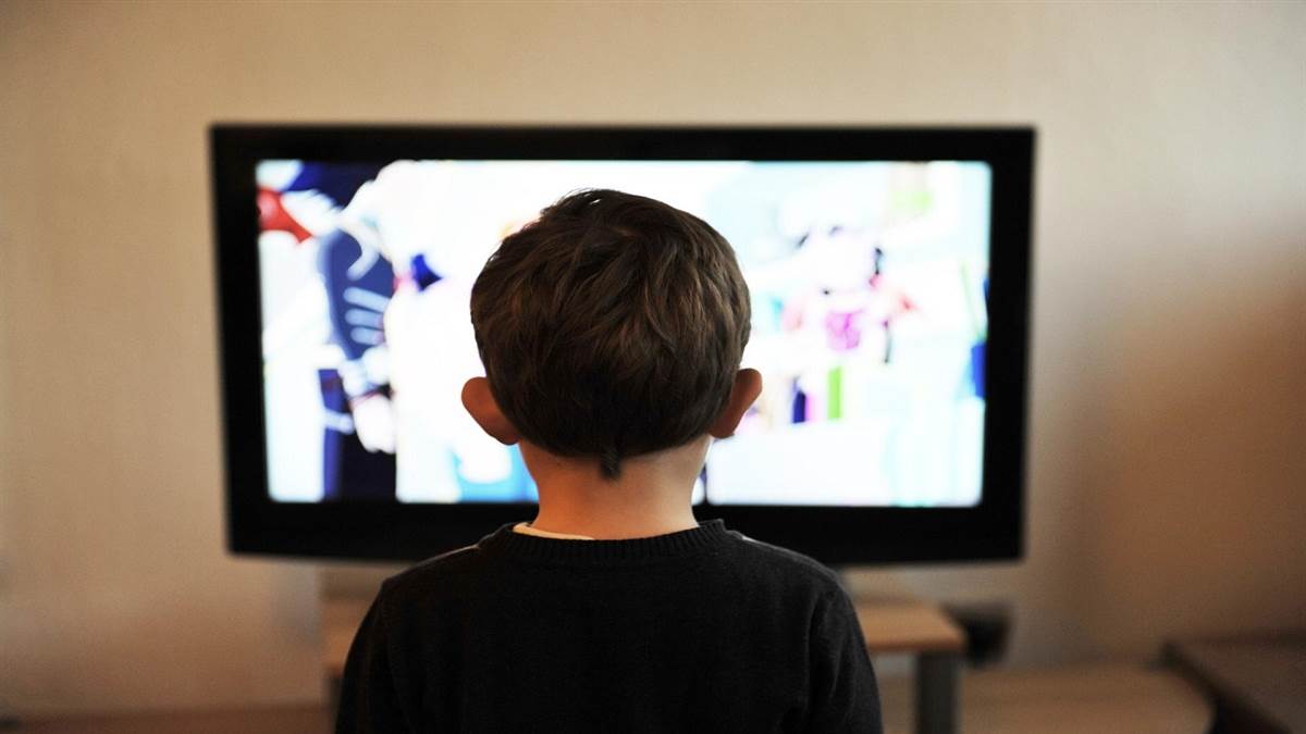 Best 32 Inch LED TVs: शानदार फीचर्स और जबरदस्त पिक्चर क्वालिटी के लिए खरीदें ये टेलीविजन