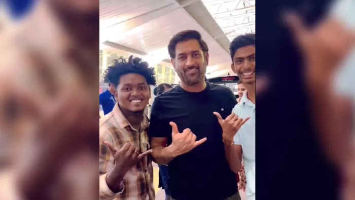 MS Dhoni special fans request for special pose video