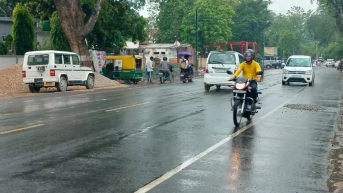 यूपी में लोगों को बारिश का इंतजार हो रहा है। जागरण