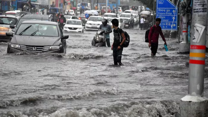 Uttarakhand Weather: दून में फिलहाल उमसभरी गर्मी से निजात नहीं