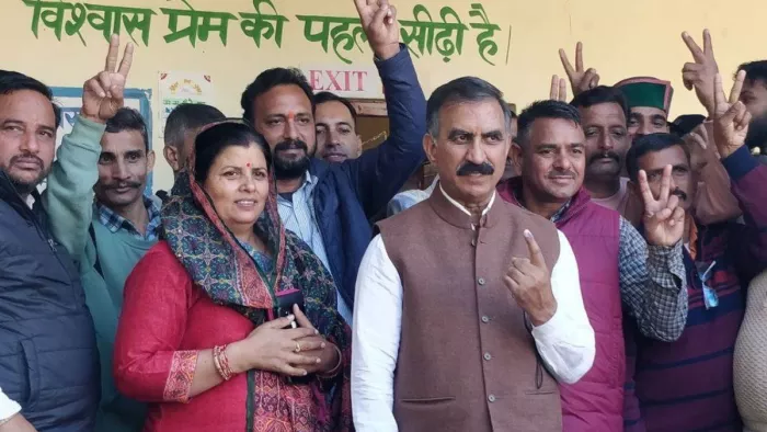 सुखविंदर सिंह सुक्खू और कमलेश ठाकुर एक साथ (जागरण फाइल फोटो)