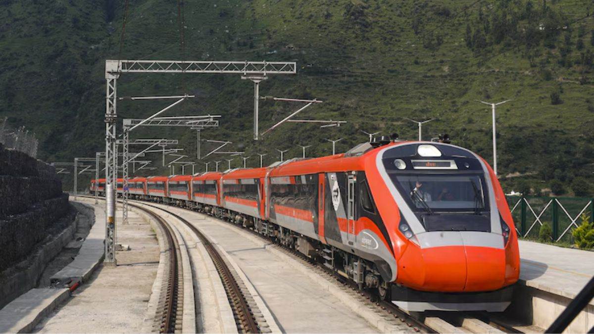 https://www.jagranimages.com/images/newimg/13072025/13_07_2025-aizawl_train_23983528.jpg