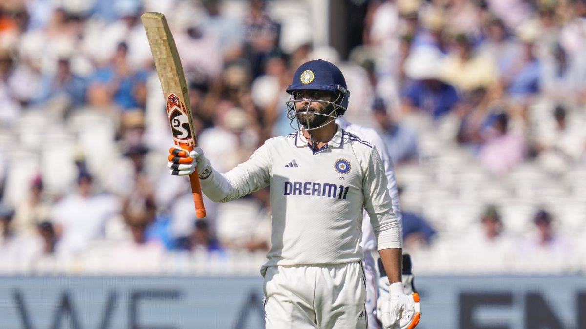 https://www.jagranimages.com/images/newimg/13072025/13_07_2025-jadeja_fifty_23983077.jpg