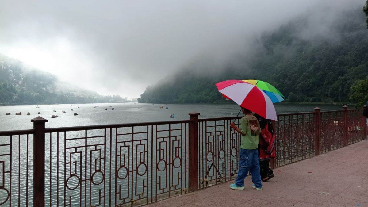 nainital tourism boom weekend surge despite light drizzle weather update