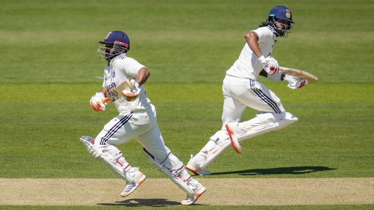 https://www.jagranimages.com/images/newimg/13072025/13_07_2025-pant_and_kl_rahul_23983029.jpg