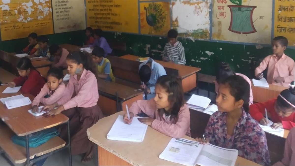 https://www.jagranimages.com/images/newimg/13072025/13_07_2025-school_update_news_23983298.jpg