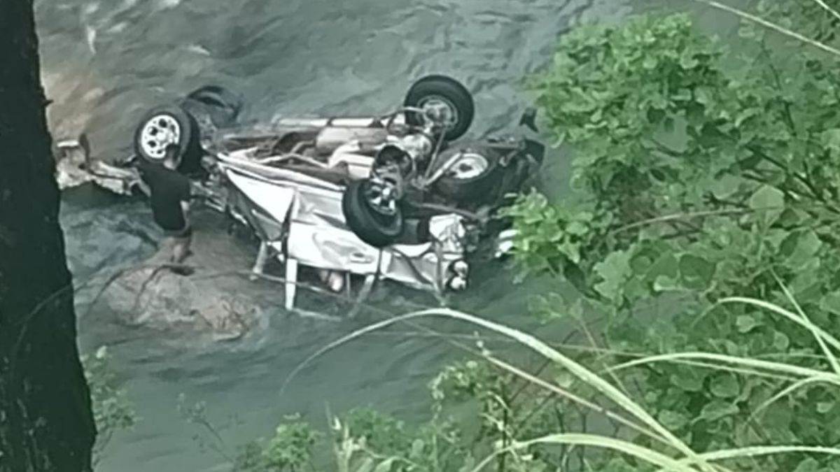 https://www.jagranimages.com/images/newimg/13072025/13_07_2025-shimla_road_accident_23983078.jpg