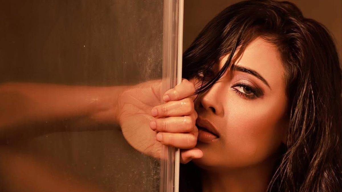 https://www.jagranimages.com/images/newimg/13072025/13_07_2025-shweta_tiwari_sexy_23983163.jpg