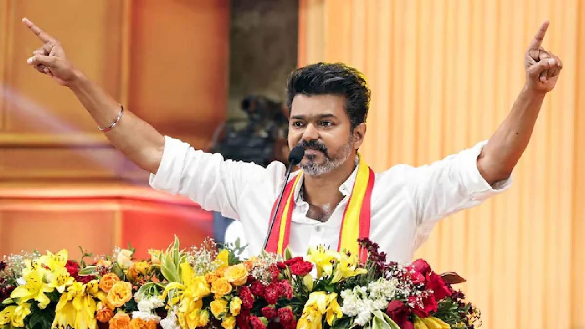 https://www.jagranimages.com/images/newimg/13072025/13_07_2025-thalapathy_vijay_23983065.jpg