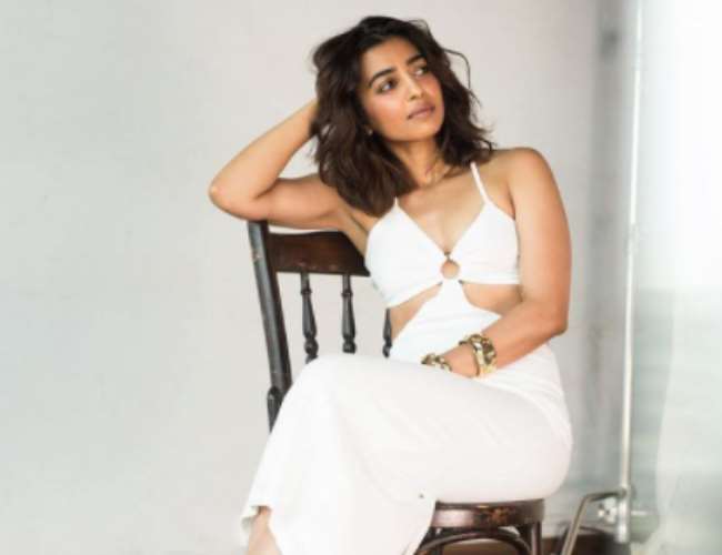 https://www.jagranimages.com/images/newimg/13082021/13_08_2021-radhika_21924947.jpg