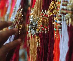जानिए, राशि के अनुसार किस रंग की राखी खोलेगी आपके भाई के लिये सौभाग्य के द्वार