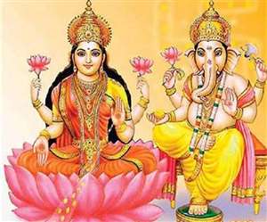 जानिये वरलक्ष्मी की पूजा विधि और सामग्री, आर्थिक समस्या से मिलेगा छुटकारा