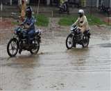 गोरखपुर में शुक्रवार को झमाझम बार&zwj;िश हुई। - जागरण