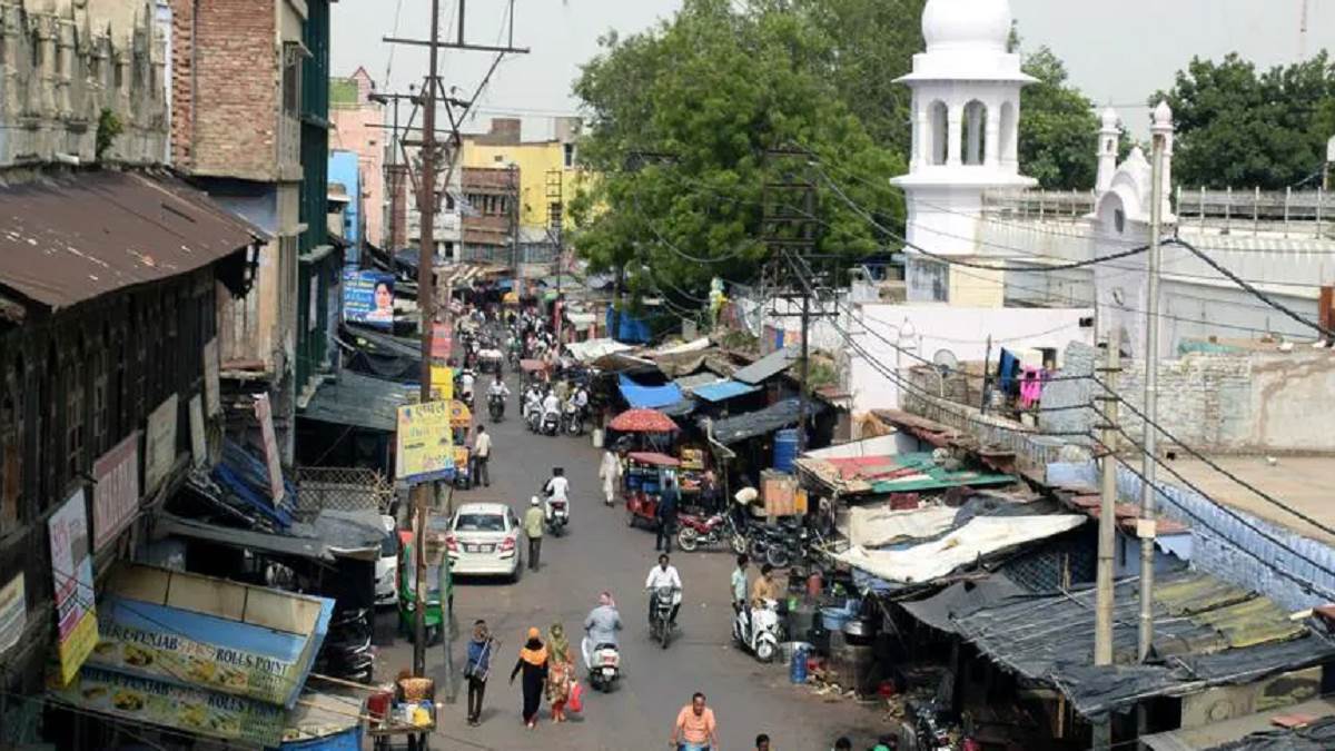 https://www.jagranimages.com/images/newimg/13082022/13_08_2022-aligarh_22977409_14595572.jpg