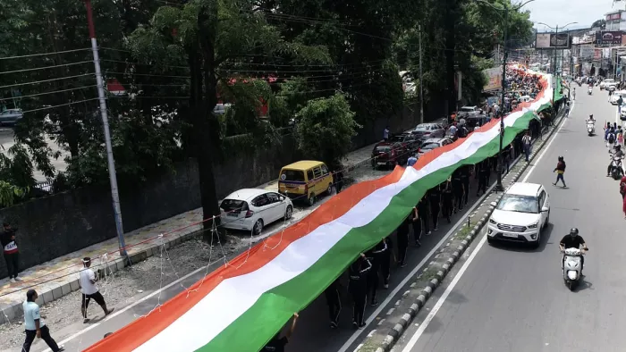 Har Ghar Tiranga Yatra : देहरादून में युवा मोर्चा की ओर से निकाली गई 750 फिट तिरंगा यात्रा।