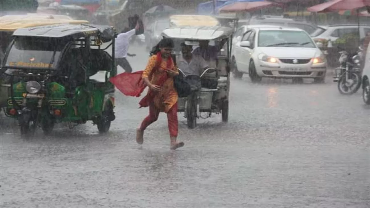 Delhi Weather Update: राजधानी दिल्ली में आज कैसा रहेगा मौसम का हाल? IMD ने बताया ताजा अपडेट