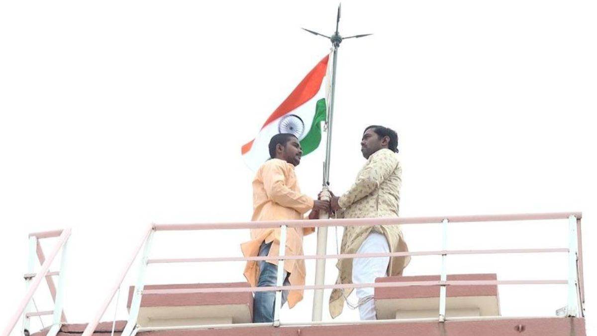 Azadi Ka Amrit Mahotsav: आरएसएस के नागपुर मुख्यालय पर भारत का राष्ट्रध्वज तिरंगा फहराया गया।