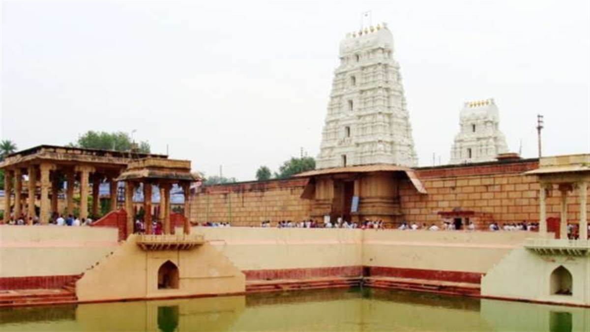वृंदावन स्थित रंगनाथ मंदिर, जहां दक्षिण भारतीय पंचांग के अनुसार मनती है जन्माष्टमी।