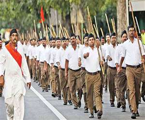 RSS ने सोशल मीडिया अकाउंट्स पर लगाई तिरंगे की तस्वीर, राष्ट्रीय ध्वज को लेकर कांग्रेस ने की थी संघ की आलोचना