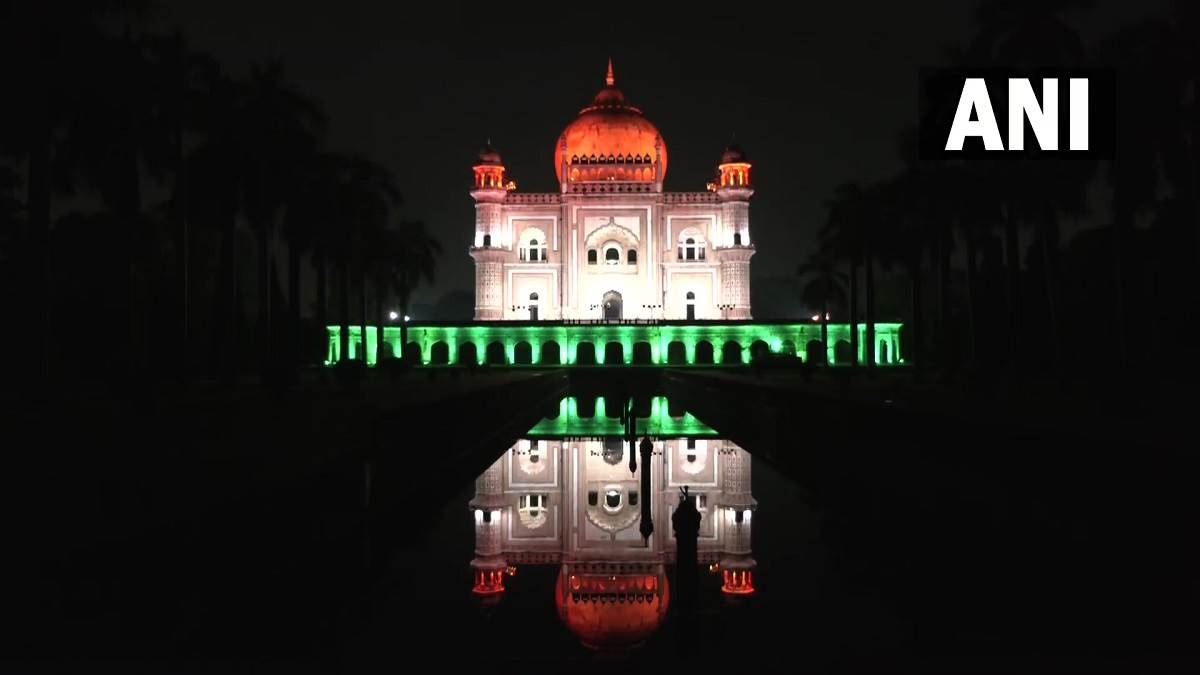 https://www.jagranimages.com/images/newimg/13082022/13_08_2022-tiranga_22978831.jpg
