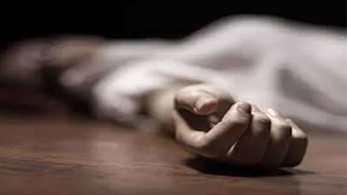 karnataka horror killing: कर्नाटक में एक स्थानीय अदालत के परिसर में पत्नी का गला रेत दिया।