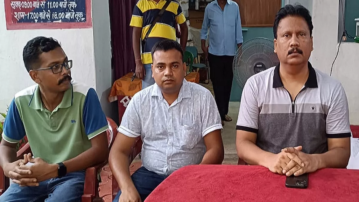 Jharkhand : 15 अगस्त से पहले झारखंड में भारी मात्रा में विस्फोटक बरामद, बड़ी साजिश का अंदेशा