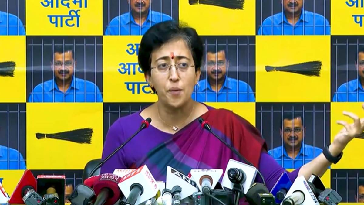 https://www.jagranimages.com/images/newimg/13082024/13_08_2024-atishi_4_23777626.jpg