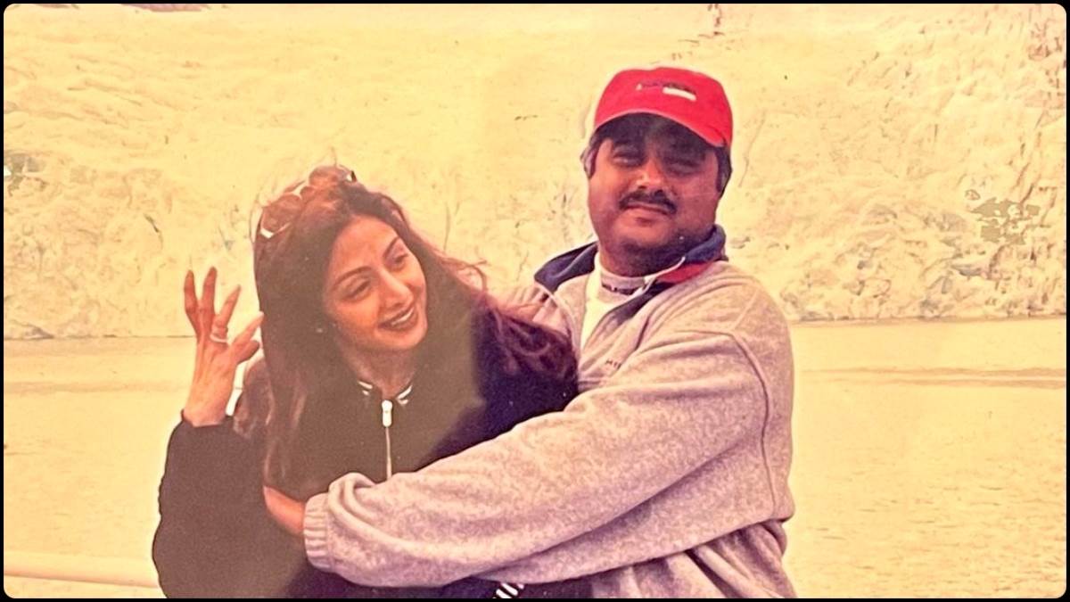https://www.jagranimages.com/images/newimg/13082024/13_08_2024-boney_kapoor_sridevi_photos_23777348.jpg