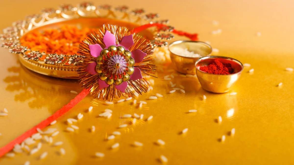 Raksha Bandhan 2024 इस समय भूलकर भी बहनें न बांधे अपने भाई को राखी, पढ़िए क्या है शुभ मुहूर्त