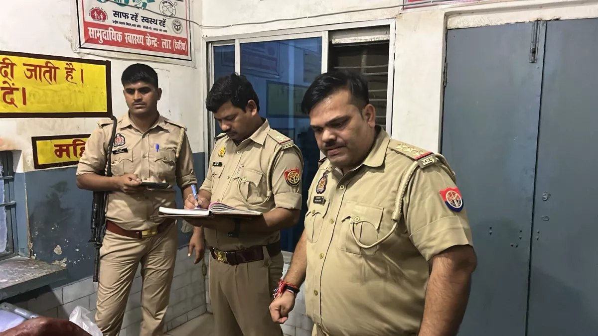Deoria News: रुपये के लिए मां से विवाद करने पर पिता ने किया विरोध, गुस्से में बेटे ने चाकू घोंपा; मौत