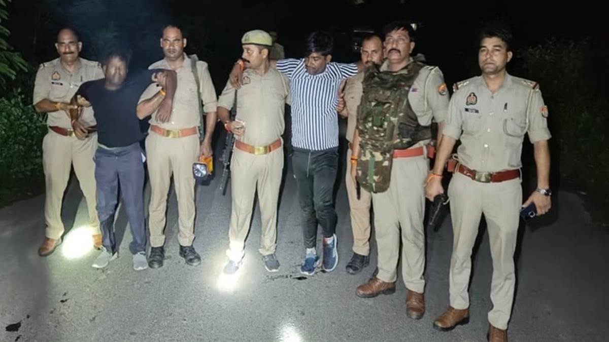 etawah encounter two criminals shot police officer injured in bakewar