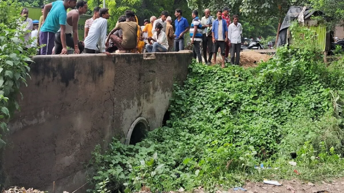 Farrukhabad News: फर्रुखाबाद में परिवार में मचा कोहराम, छह बच्चों के पिता की हत्या कर शव नाले में फेंका
