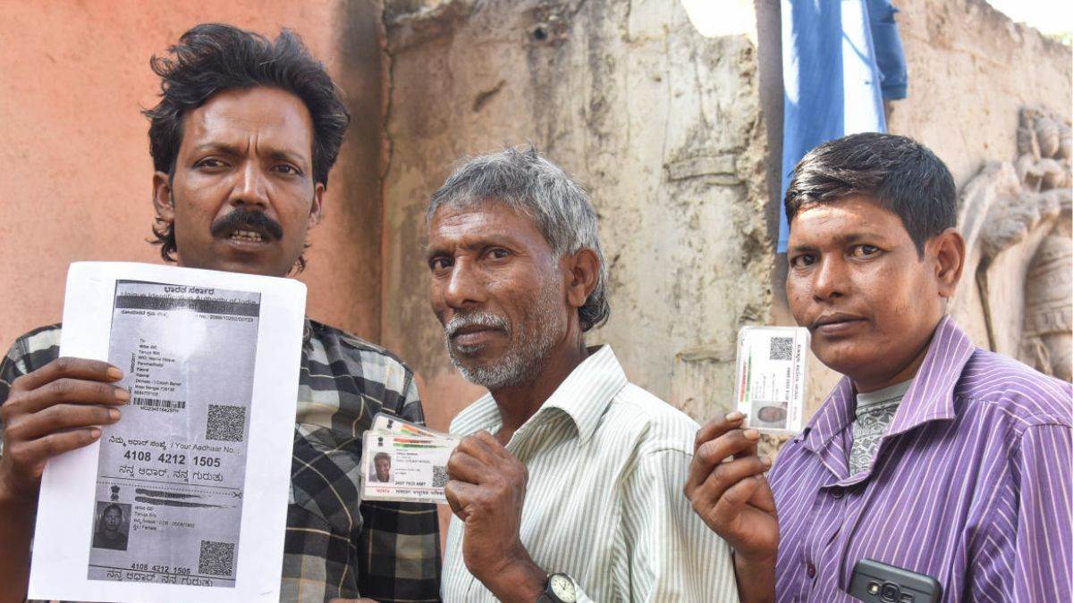 https://www.jagranimages.com/images/newimg/13082025/13_08_2025-migrant_workers_id_proof_24012502.jpg