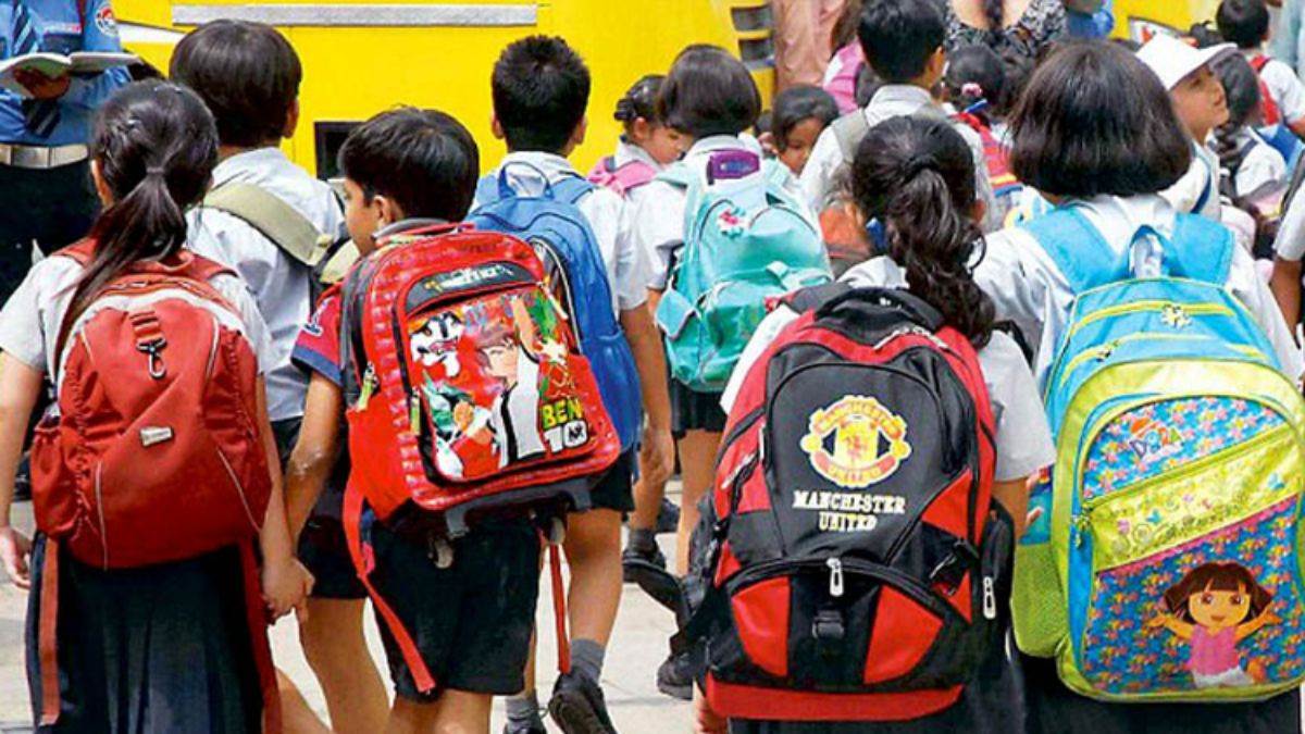 https://www.jagranimages.com/images/newimg/13082025/13_08_2025-school_children_24012508.jpg