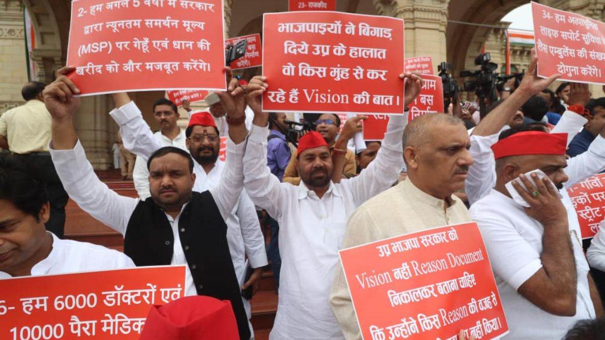 cag report submitted in vidhanmandal huge irregularities in allotment of plots in greater noida