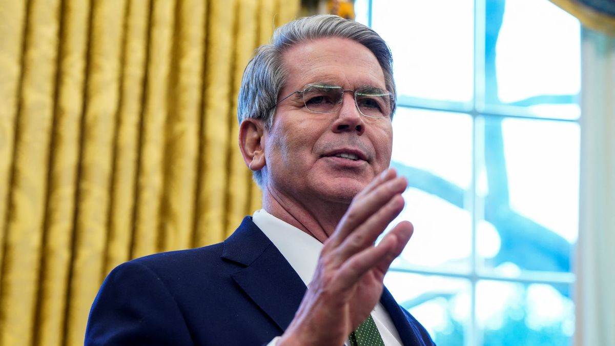 https://www.jagranimages.com/images/newimg/13082025/13_08_2025-us_finance_minister_24012484.jpg