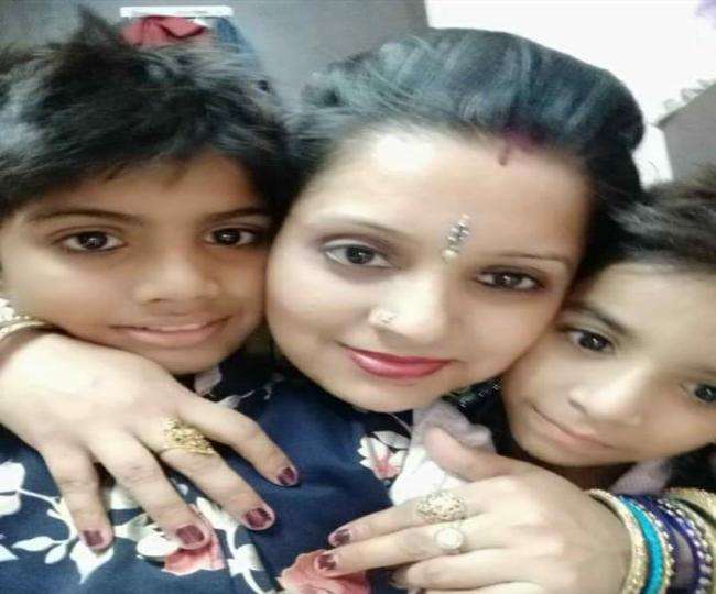 Delhi Buildings Collapse: भरभराकर गिरी चार मंजिला इमारत, मां के साथ दो बच्चों की दबकर मौत।