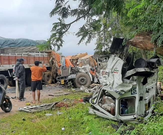 रांची में आपस में भीड़े ट्रेलर, दोनों चालकों की मौत। जागरण