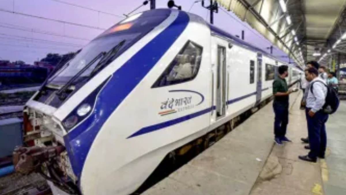 https://www.jagranimages.com/images/newimg/13092022/13_09_2022-vande_bharat_train_23066318.jpg